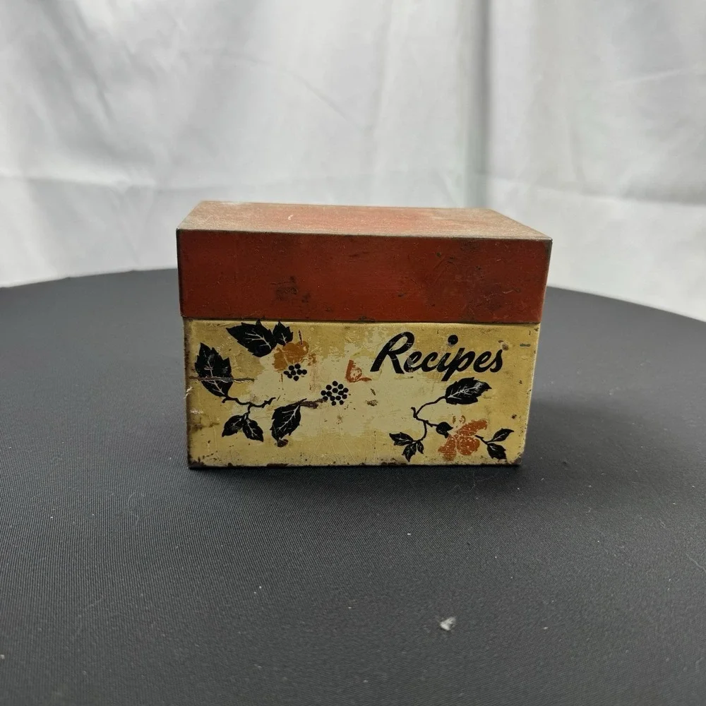 Vintage Tin Metal Recipe Box by‎ Ohio Art, Hall Red Poppy Pattern